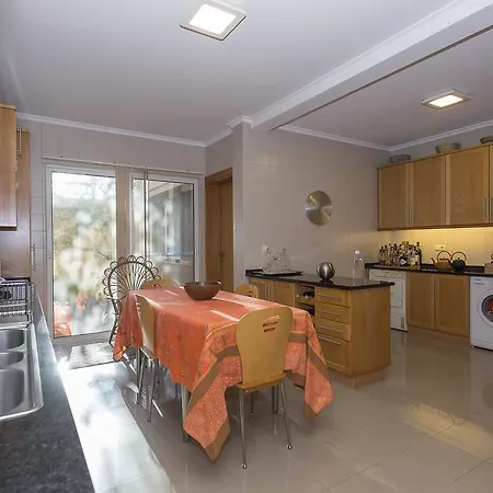 43 House Azores Pansiyon *