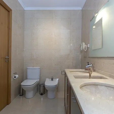 43 House Azores Pansiyon